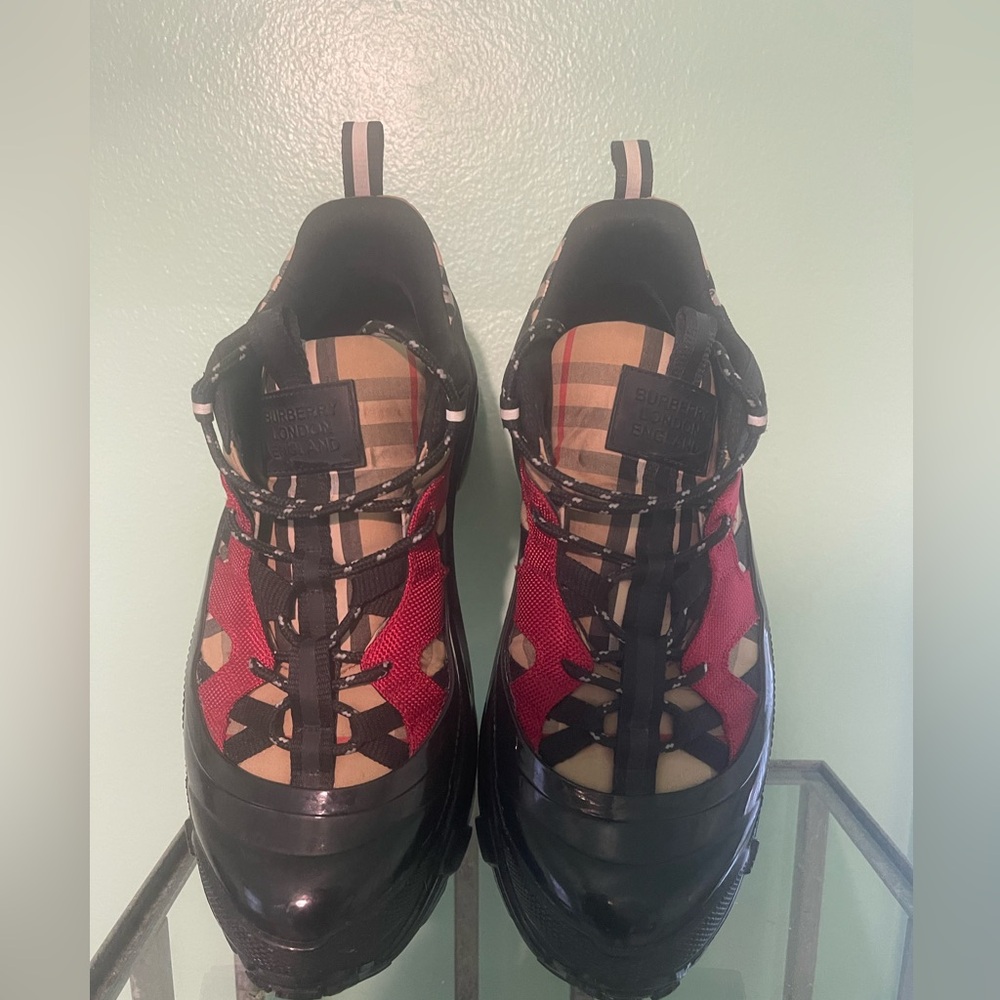 BURBERRY UNISEX SHOES!  Can be worn in 4 seasons. Brought at the Burberry store.